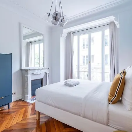 Appartamento Le Delon - Passy Tour Eiffel A Pied - 5personnes- Climatisation Parigi